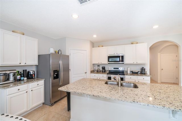 2807 HARMONIA HAMMOCK ROAD, Harmony, FL 34773