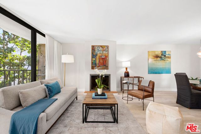 10966 Rochester Avenue 3F, Los Angeles, CA 90024