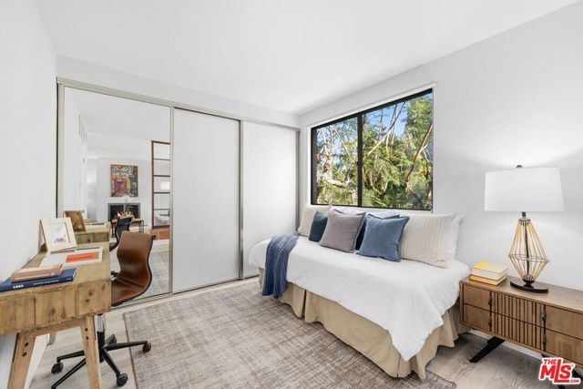 10966 Rochester Avenue 3F, Los Angeles, CA 90024