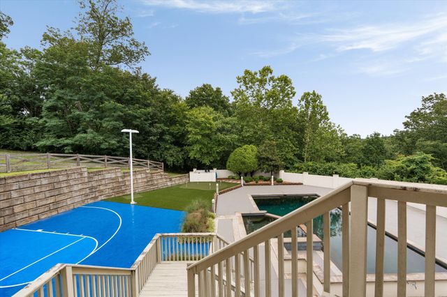 720 Valhalla Ln, Brentwood, TN 37027