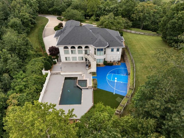 720 Valhalla Ln, Brentwood, TN 37027