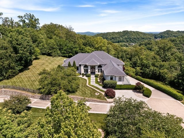 720 Valhalla Ln, Brentwood, TN 37027