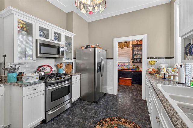 128 Brewer AVE, Suffolk, VA 23434