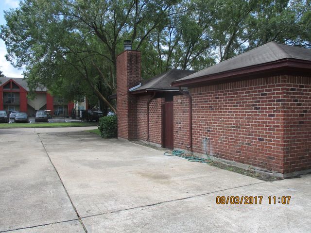10842 Lynbrook Drive a, Houston, TX 77042
