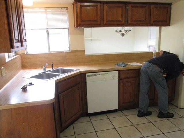 10842 Lynbrook Drive a, Houston, TX 77042