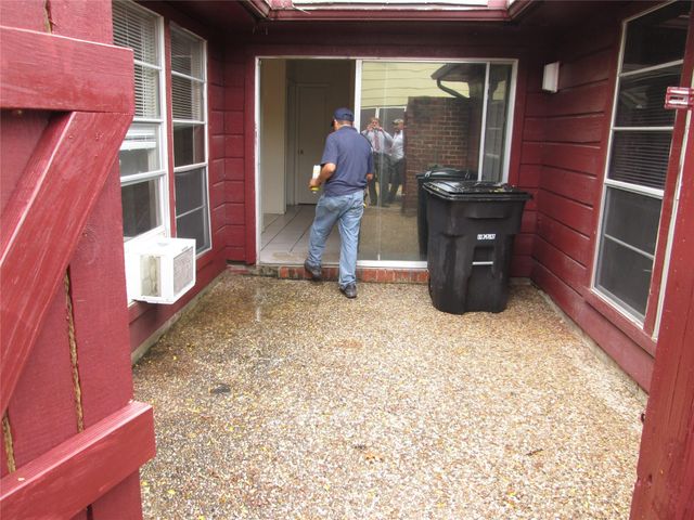10842 Lynbrook Drive a, Houston, TX 77042