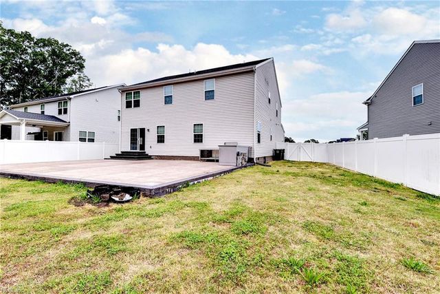 104 Murray WAY, Yorktown, VA 23693
