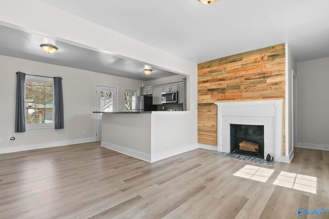 1804 Enolam Blvd Se, Decatur, AL 35601