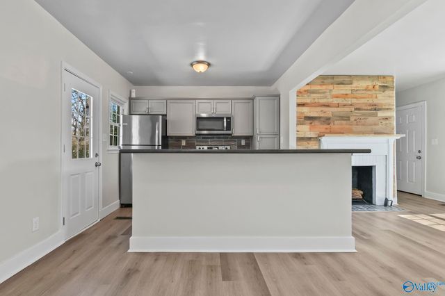 1804 Enolam Blvd Se, Decatur, AL 35601