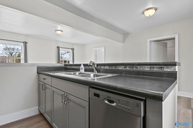 1804 Enolam Blvd Se, Decatur, AL 35601