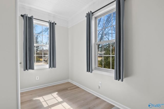 1804 Enolam Blvd Se, Decatur, AL 35601