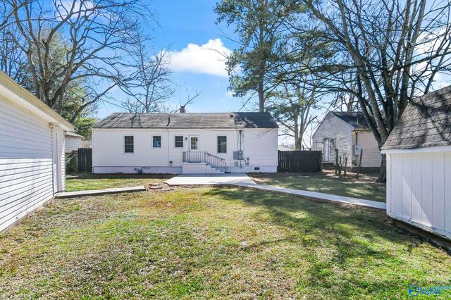 1804 Enolam Blvd Se, Decatur, AL 35601