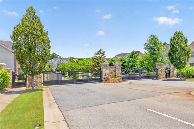 1195 Pennington View Lane, Alpharetta, GA 30004