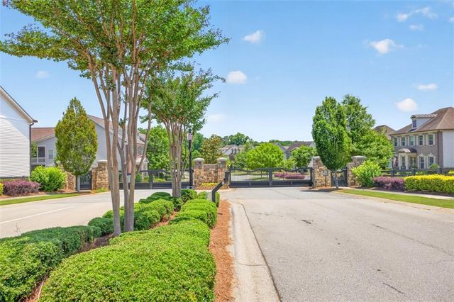 1195 Pennington View Lane, Alpharetta, GA 30004