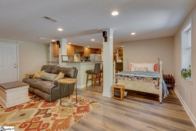 11 Eastwood Drive, Taylors, SC 29687