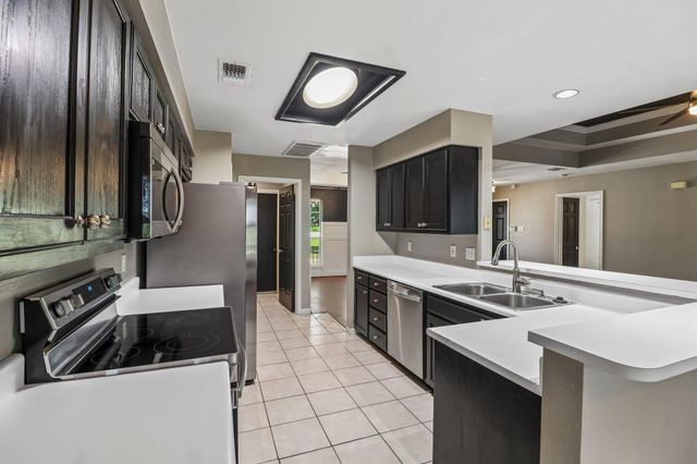 1022 Barbarosa RD, New Braunfels, TX 78130