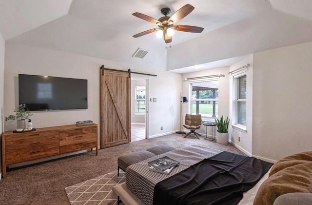 1022 Barbarosa RD, New Braunfels, TX 78130