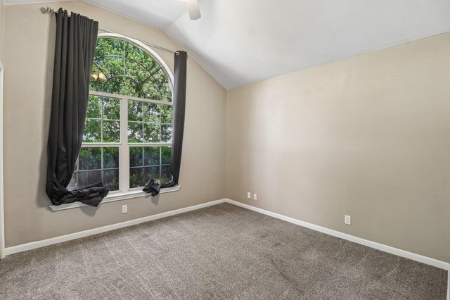 1022 Barbarosa RD, New Braunfels, TX 78130