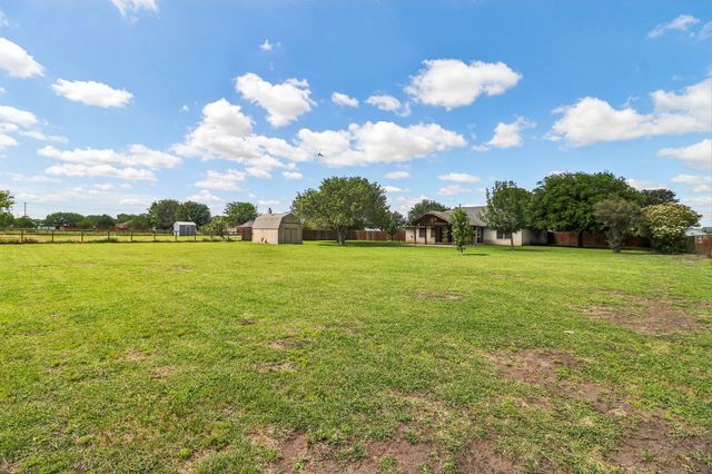 1022 Barbarosa RD, New Braunfels, TX 78130