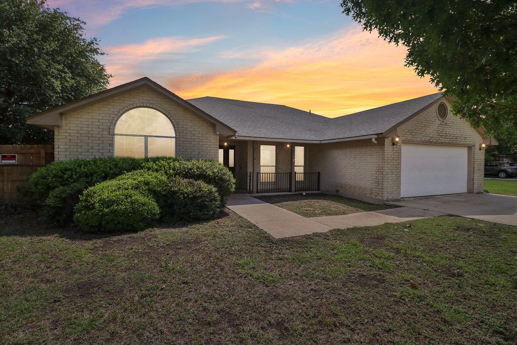 1022 Barbarosa RD, New Braunfels, TX 78130