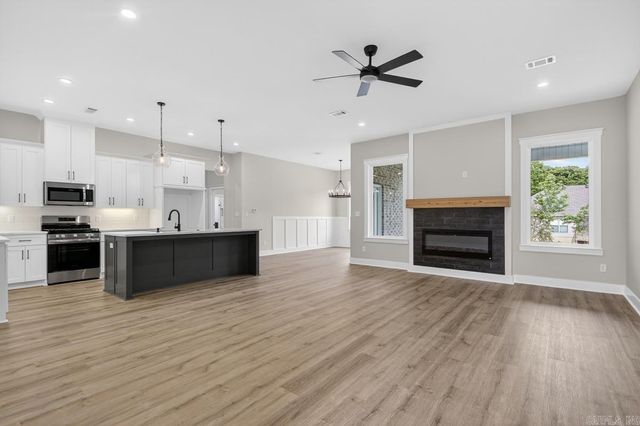 60 Oakbrooke Drive, Sherwood, AR 72120