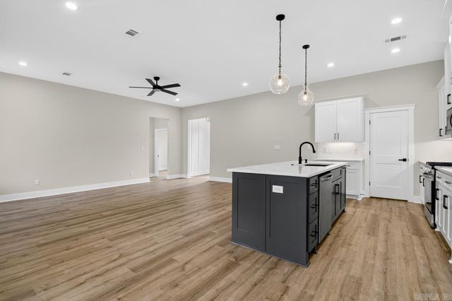 60 Oakbrooke Drive, Sherwood, AR 72120