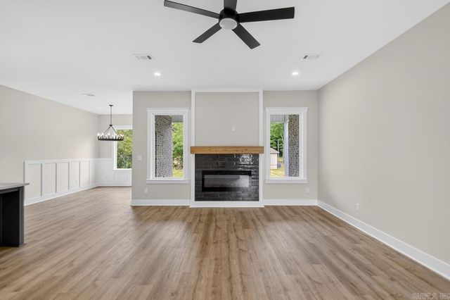 60 Oakbrooke Drive, Sherwood, AR 72120