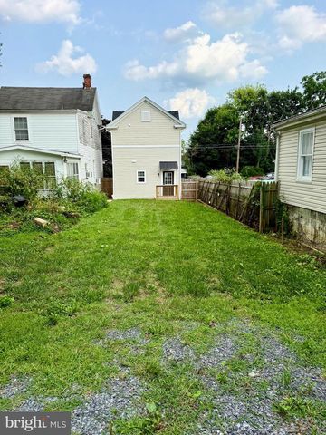 409 FAULKNER AVE, Martinsburg, WV 25401