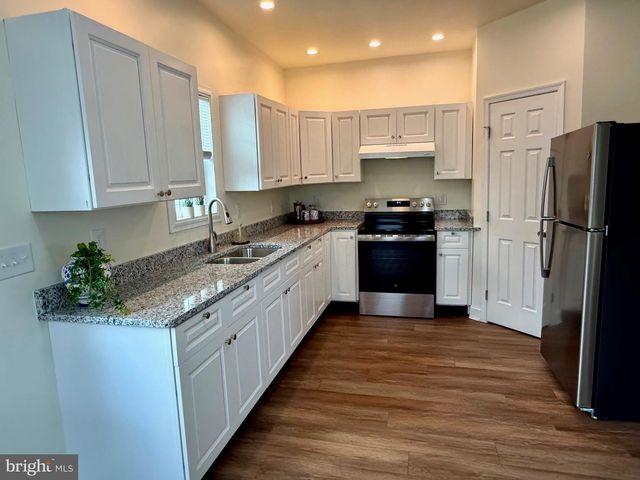 409 FAULKNER AVE, Martinsburg, WV 25401