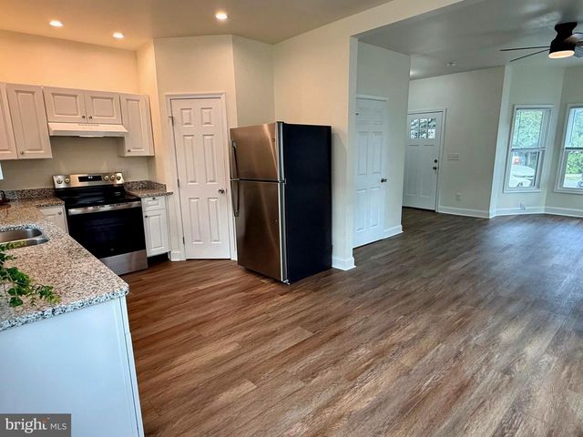 409 FAULKNER AVE, Martinsburg, WV 25401