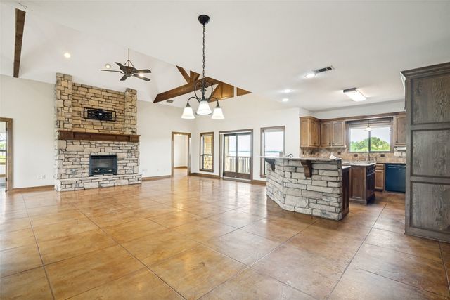 142 Pearl Valley Drive, Kerens, TX 75144