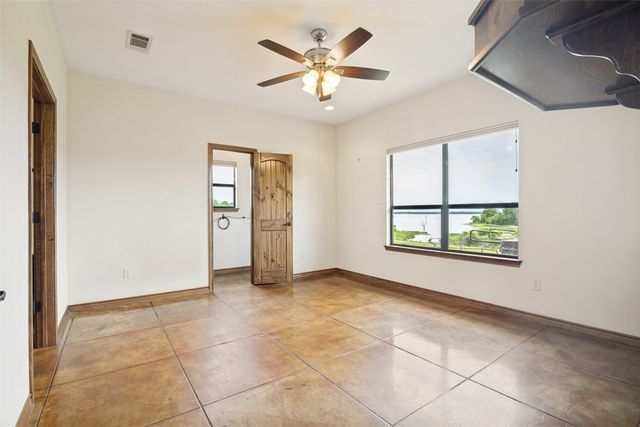 142 Pearl Valley Drive, Kerens, TX 75144