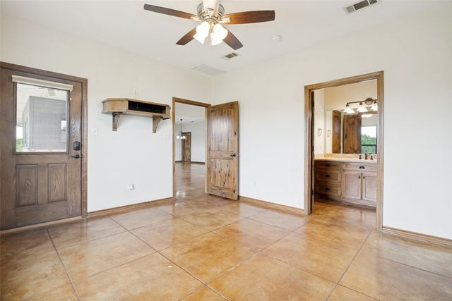 142 Pearl Valley Drive, Kerens, TX 75144