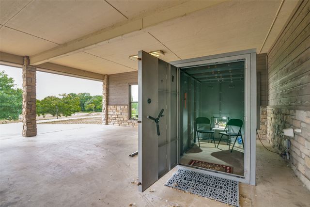 142 Pearl Valley Drive, Kerens, TX 75144