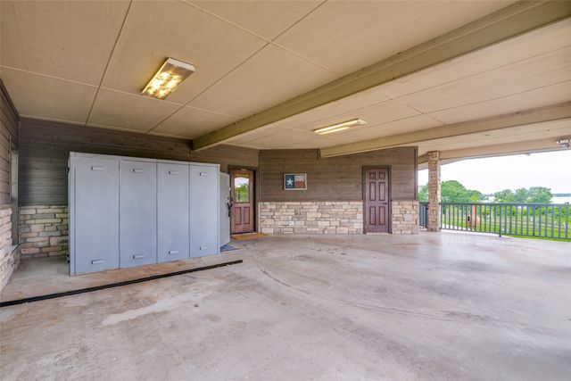 142 Pearl Valley Drive, Kerens, TX 75144