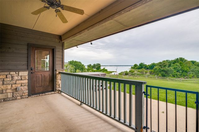 142 Pearl Valley Drive, Kerens, TX 75144