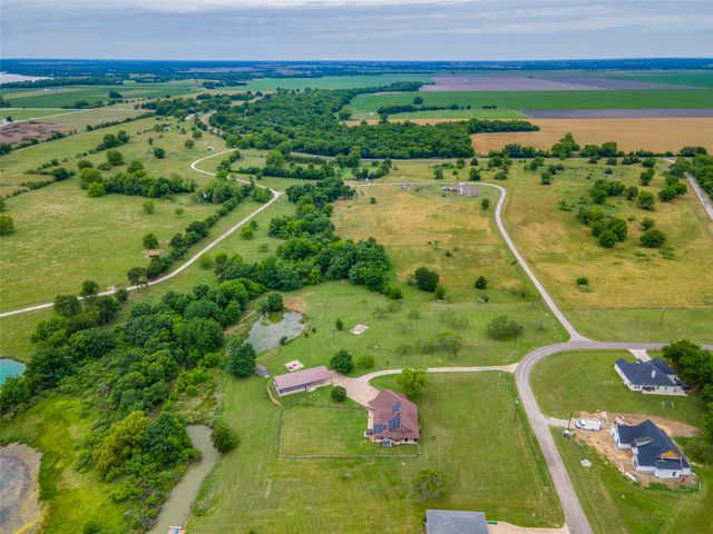142 Pearl Valley Drive, Kerens, TX 75144