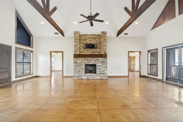 142 Pearl Valley Drive, Kerens, TX 75144