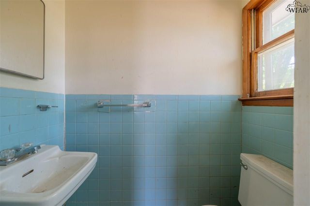 409 PEACH STREET, Burkburnett, TX 76354