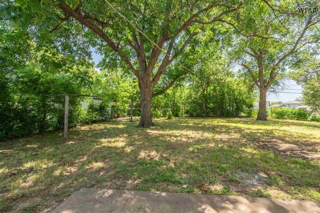 409 PEACH STREET, Burkburnett, TX 76354