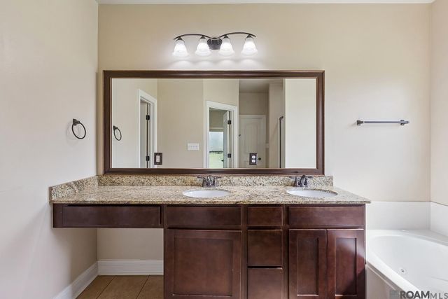 42122 Bald Eagle Ave, Prairieville, LA 70769