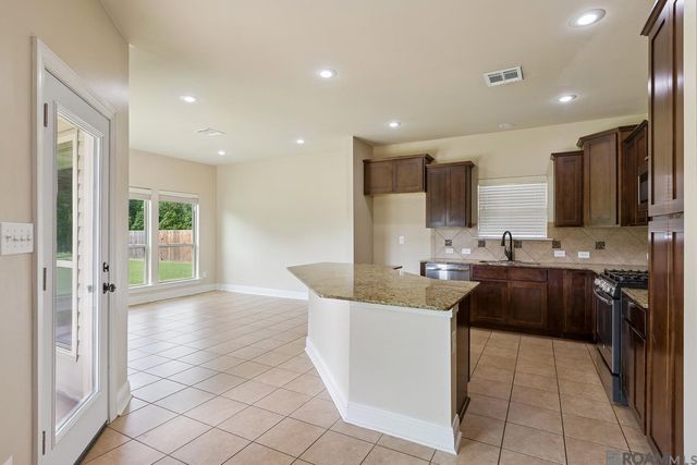 42122 Bald Eagle Ave, Prairieville, LA 70769
