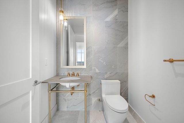 240 Devonshire Street PH 2C, Boston, MA 02110