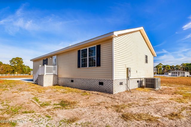 853 Yaupon Drive SW, Calabash, NC 28467