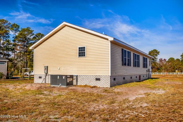 853 Yaupon Drive SW, Calabash, NC 28467