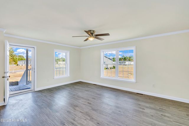 853 Yaupon Drive SW, Calabash, NC 28467