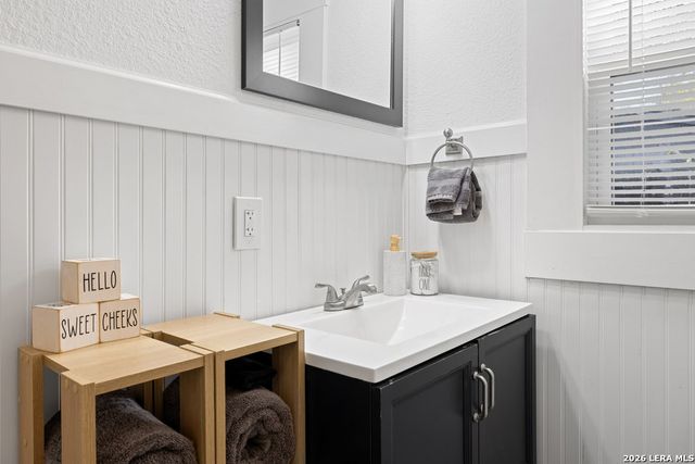 102 Ranchview, Johnson City, TX 78636