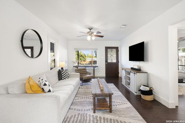 102 Ranchview, Johnson City, TX 78636