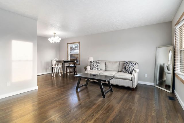 11 Shelley Dr, Winchester, KY 40391