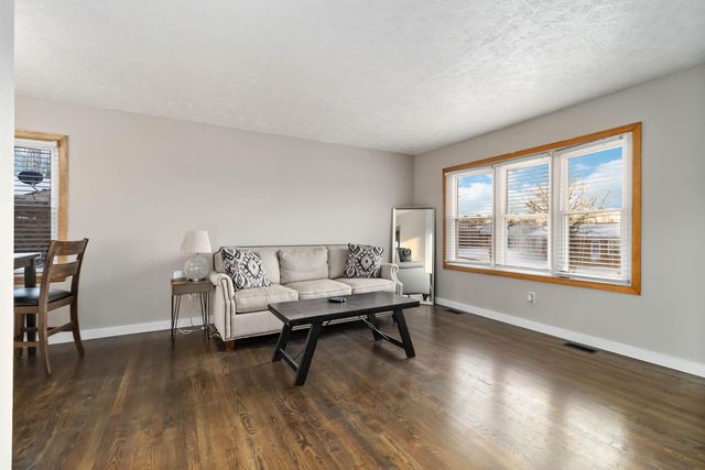 11 Shelley Dr, Winchester, KY 40391